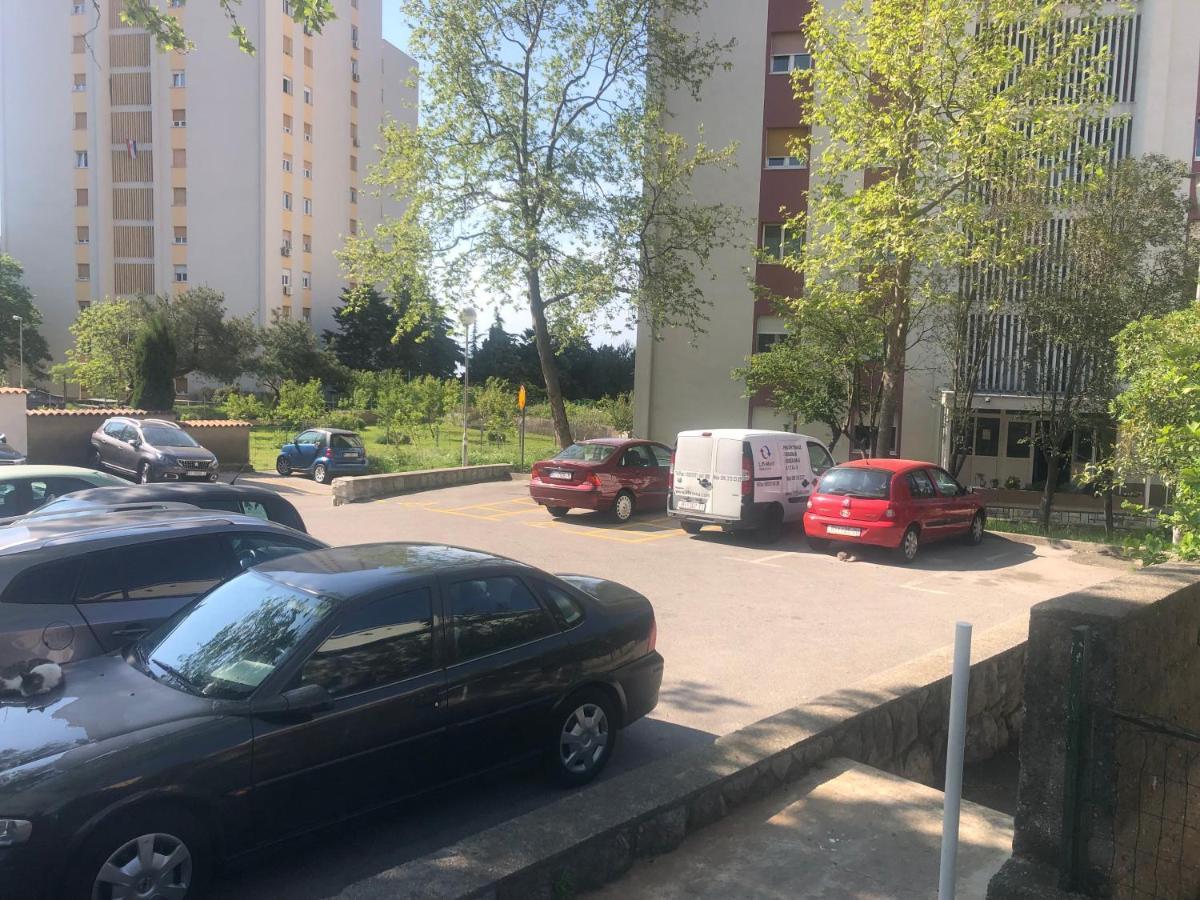 Apartment Ura Rijeka Bagian luar foto